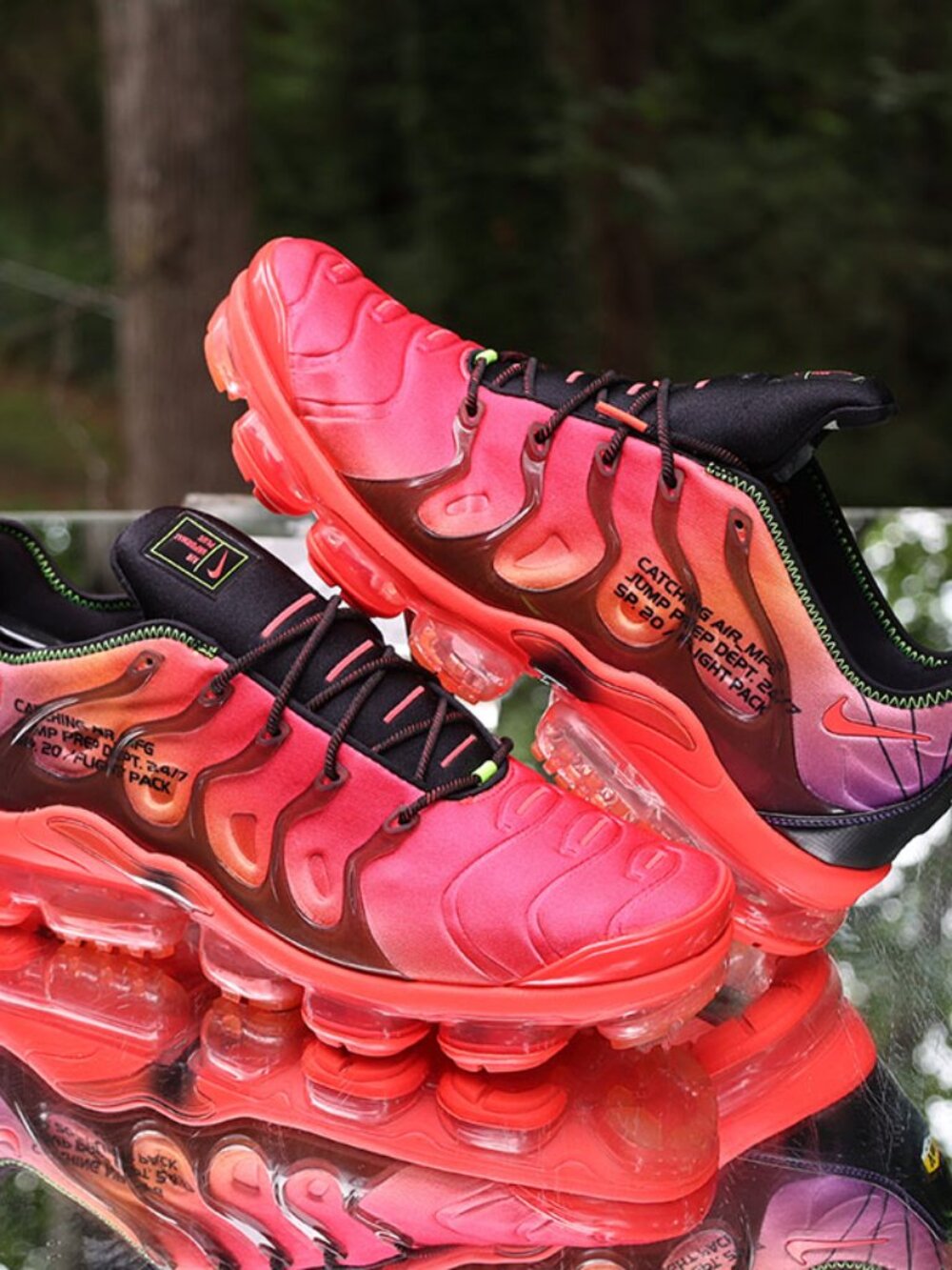 Nike Air Vapormax Plus Laser Crimson - Picture 7 of 15